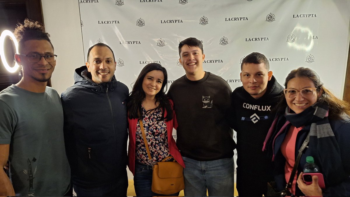 Daliweb3's tweet photo. Un placer conocer a los chicos del equipo de @Conflux_Espanol ,@Conflux_Network, @criptoconfi, @crypto_mimi05 pronto compartiremos espacio en un #Xspaces para hablar sobre comunidades #web3 junto a la comunidad de @Vimworld_SP !!!
#Ethererum #FANCI https://t.co/G287MYDPcn
