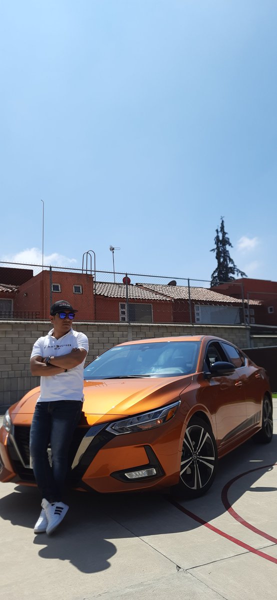 Para mi, Nissan es sinónimo de emoción, innovación, adrenalina, tecnología; es la oportunidad de experimentar y escribir grandes historias en compañía de la familia y amigos. Es atreverse a hacer lo que otros no y sentir el futuro hoy. #EstoEsNissan #NissanInsiders #DiaDeLaFoto
