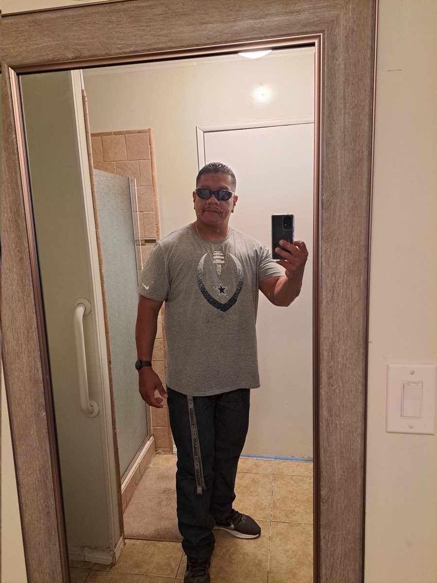 fillthethrill77's tweet photo. If you're 40+ let me see those beautiful faces 💙💙💙
45 https://t.co/SaFZ7evoEk