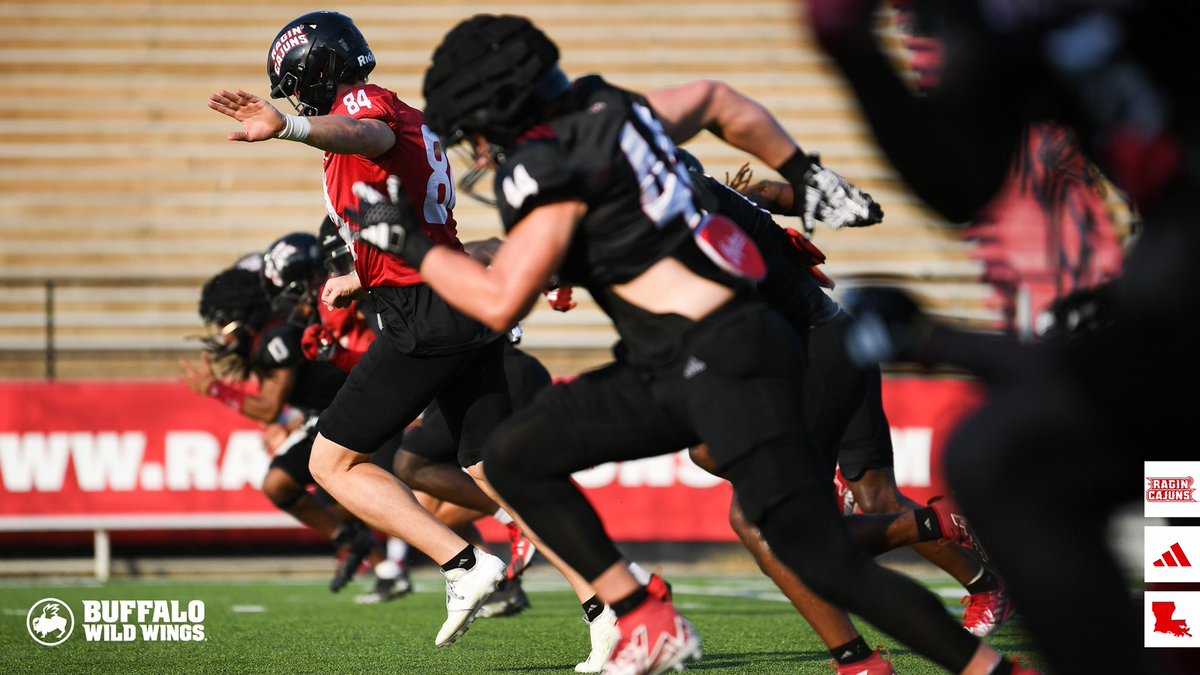 RaginCajunsFB's tweet photo. 𝙋𝙇𝘼𝙔𝙄𝙉’ 𝘽𝘼𝙇𝙇

#cULture | #GeauxCajuns https://t.co/OAnEAR9BEv