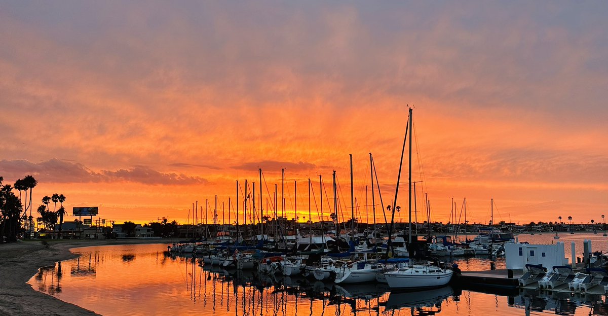 Shelley Wright (@ikashell) on Twitter photo Sunset before the storm. #Hilary #SanDiego Sunset before the storm. #Hilary #SanDiego