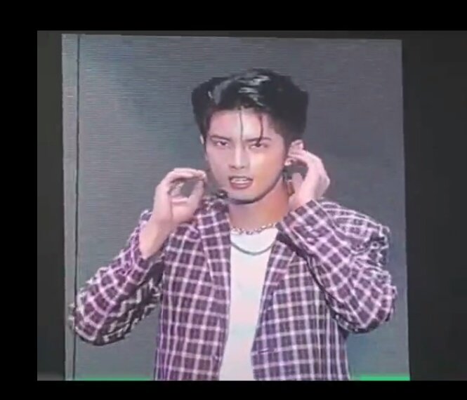 Iba tlga level ng kagwapuhan ni kyler pag ganito hairstyle nya 🥰 

VIVA HORI7ON VIVA MEXICO

#HORI7ONatKAMPFEST
#KAMPFESTCDMX2023
#HORI7ON #호라이즌 
#HORI7ON_KYLER #KYLER