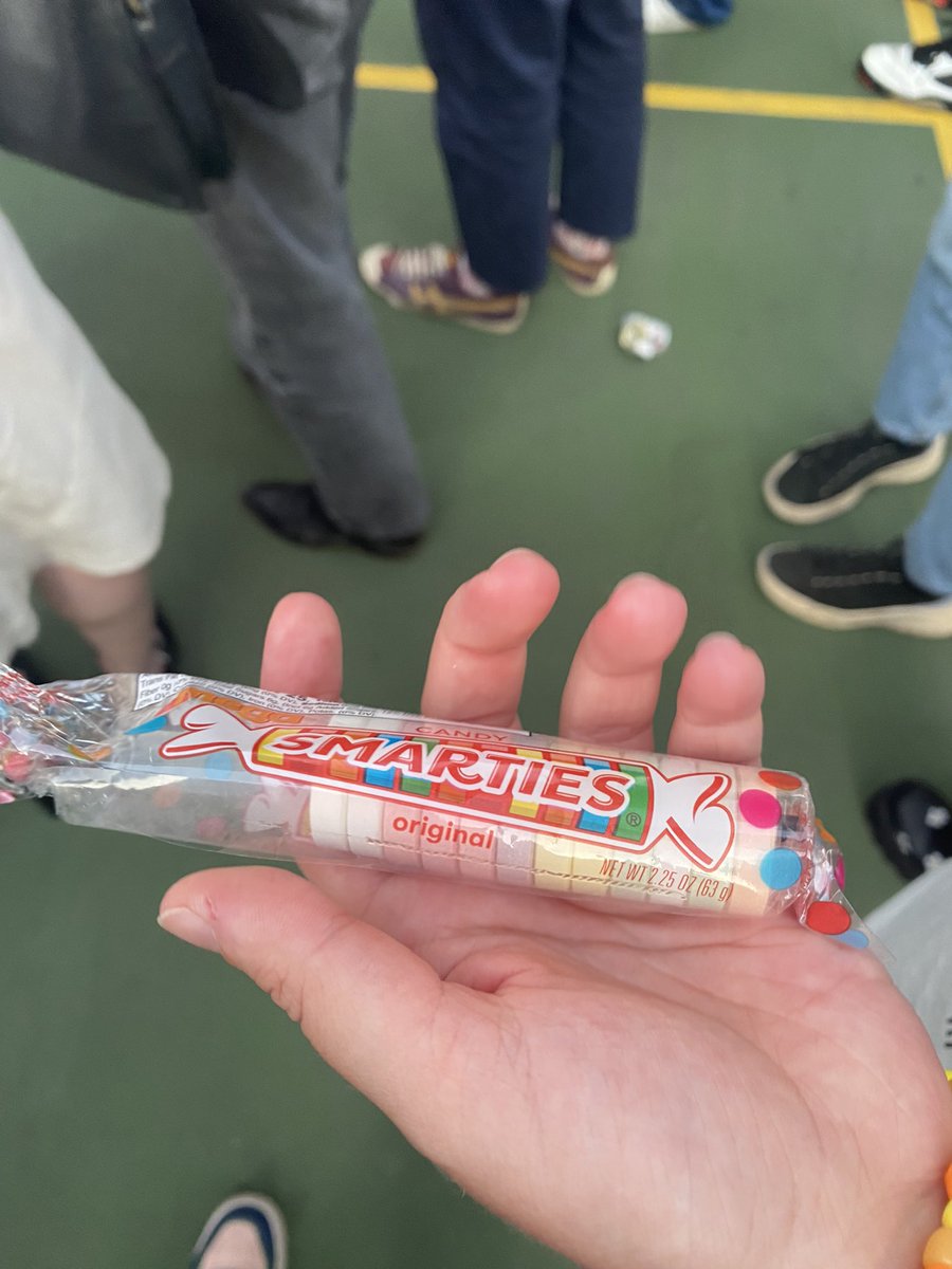 nori and i feasting on these in the strokes pit and a guy behind us was like "yo are you passing out edibles?? i have acid!" and we had to tell him that they were just regular smarties