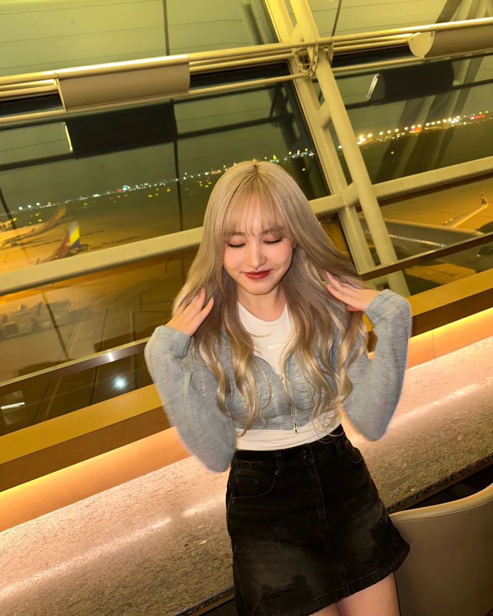 ivepics_'s tweet photo. ivestarship instagram update with LIZ https://t.co/0rmF6NSSUb