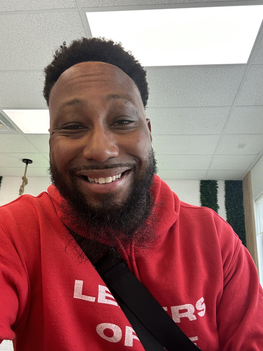 Becoming a librarian changed my life!! I never saw a black male librarian growing up until my mid 20s when I met mentors <a href="/jeromeofford/">Dr. O</a> and <a href="/kelwat103/">kelvin watson</a> !! I want to inspire the next generation to get into this profession!!