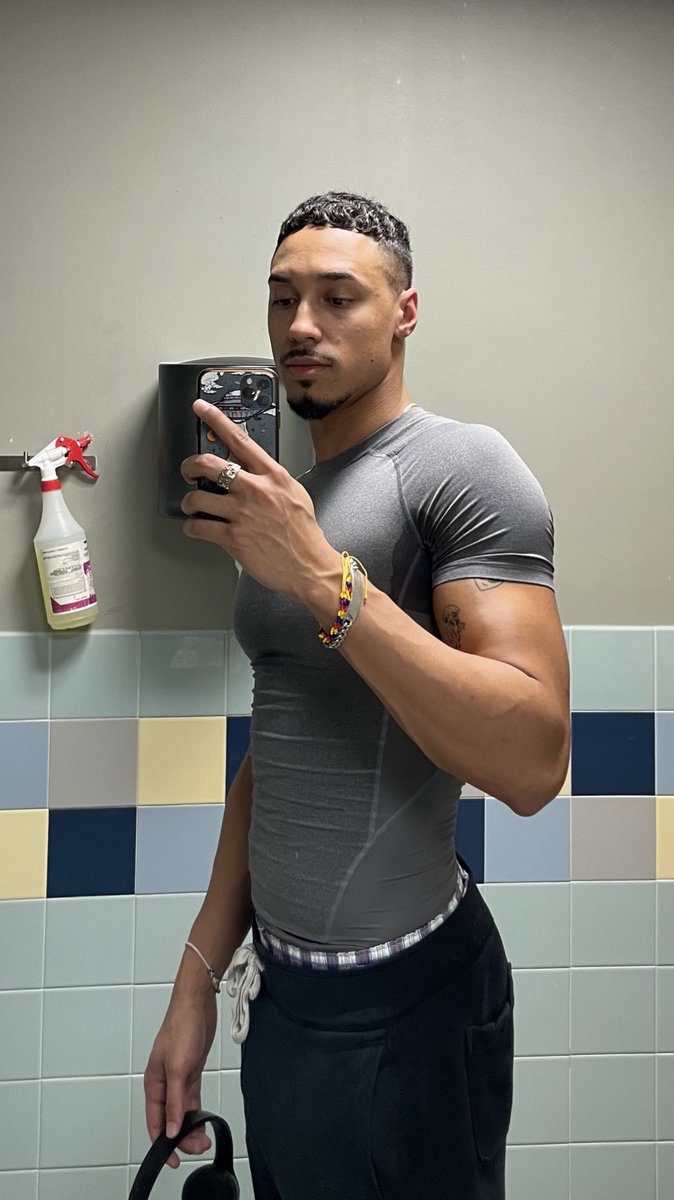 femboy connoisseur tweet media