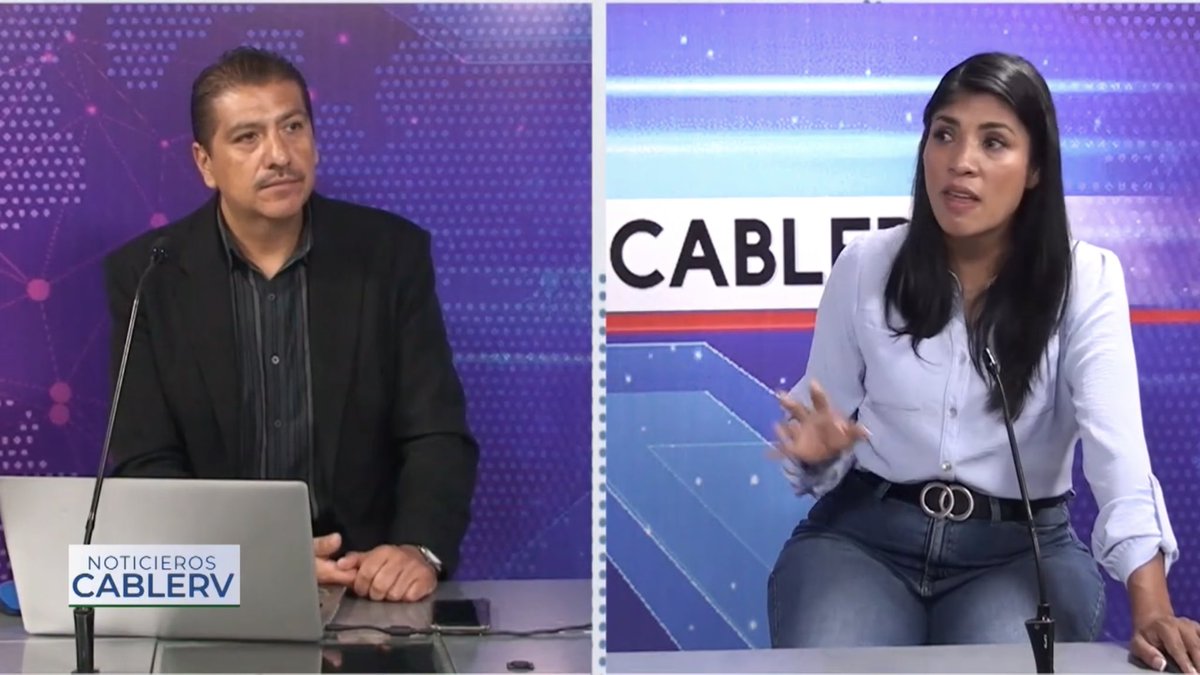 Noticierosrv's tweet photo. Se puso buena la plática desde Rioverde con @VeronicaRdzSLP presidenta del @PANSLP y @GilRdzSalas 

Puedes ver la entrevista aquí 👇🏾

https://t.co/9WFfnL7MWc https://t.co/XiZCY2f8f0