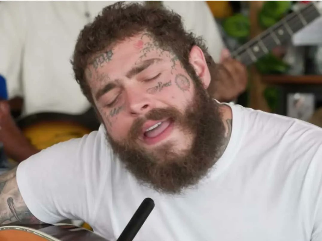 barstoolsports's tweet photo. Post Malone Took His Talents To NPR's Tiny Desk And It's Upsetting How Great He Sounds https://t.co/uKc1fRyYBU https://t.co/Xzbl6vJyUN