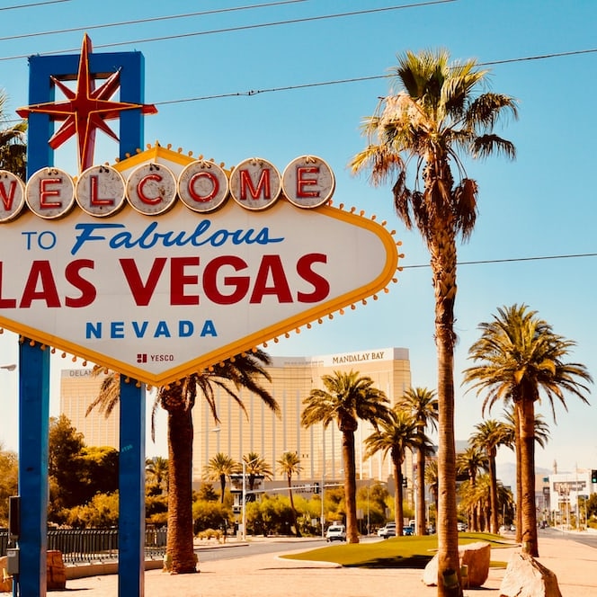 free_deets's tweet photo. Unveiling the Glitz and Glamour: Exploring the Hidden Gems of Las Vegas
https://t.co/jPGVa0MRJO

#LasVegas #USA #Glamour #HiddenGems #Travel #World #America #Nevada #freedeets https://t.co/swE1apz6Eu
