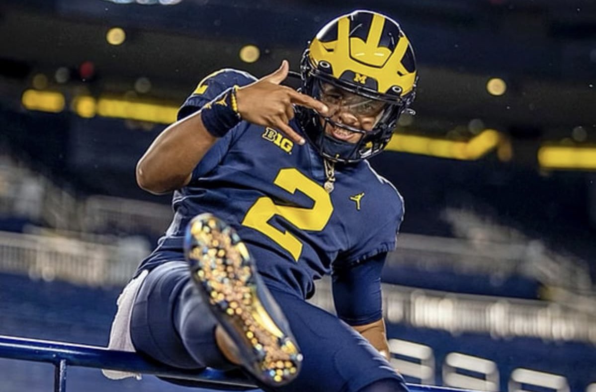 uofmcoverage's tweet photo. Michigan QB commit Jadyn Davis in his senior season opener 👀〽️

- 450 yards 
- 5 touchdowns 
- 0 interceptions https://t.co/TGJvv5FKmf