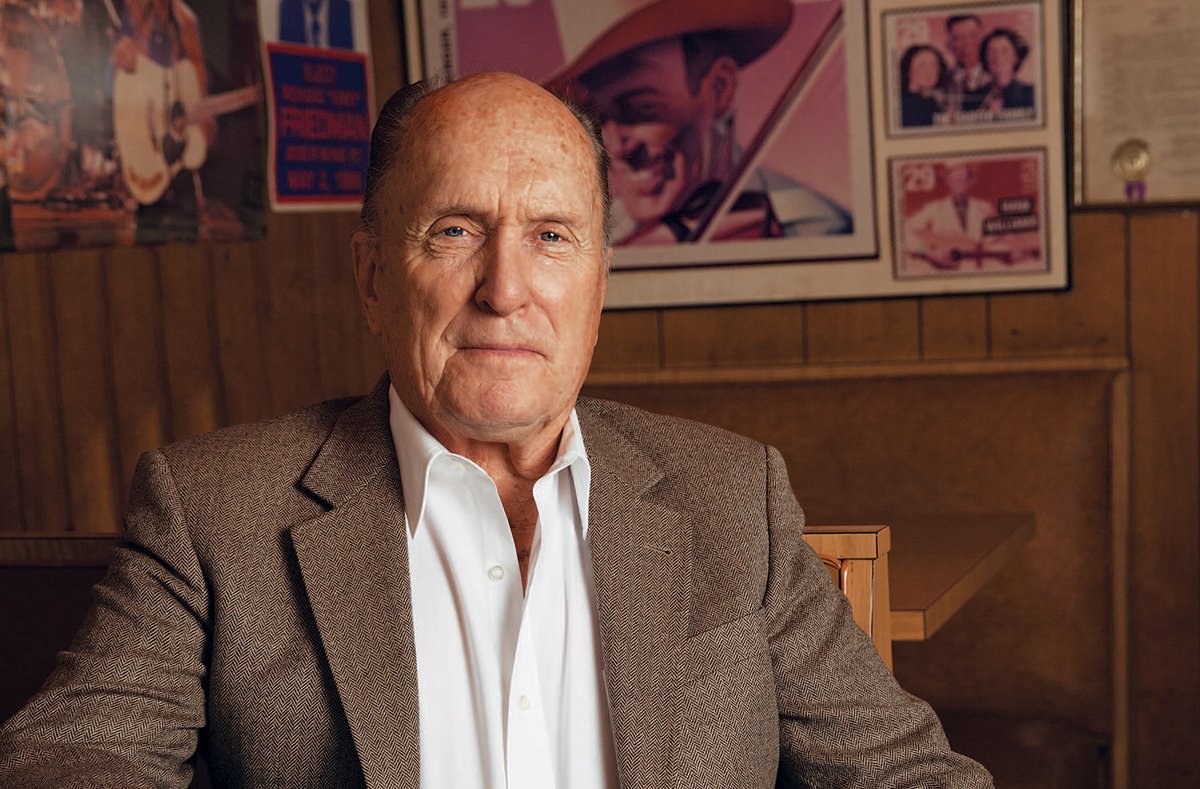 OnlyGoodMovies's tweet photo. The son of a Navy rear admiral, #RobertDuvall joined the U.S. Army in 1953 following the end of the Korean War. He served until 1954, retiring with a rank of private first class. 

#TheyServed #FilmTwitter https://t.co/DoGLHo2Y8w