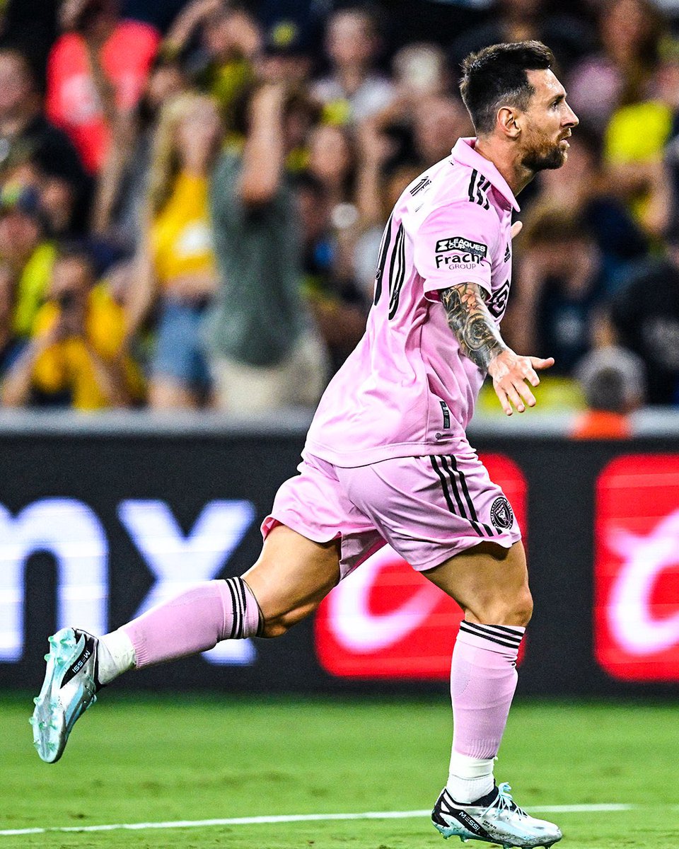 <a href="/FabrizioRomano/">Fabrizio Romano</a> <a href="/messi10_rey/">KING MESSI 10</a> Like this tweet if Messi is your GOAT