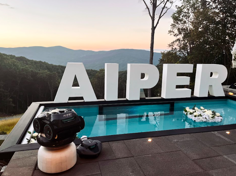 AiperOfficial's tweet photo. ๐๐Celebration with a touch of adventure โ from high-flying fun to crystal-clear poolside vibes. There's nothing better than a pool party!โ๏ธ๐ฆ
#AtlantaPoolParty #Aiper #PinhotiPeak #ChipWade #BringVacationHome #AiperStaycation https://t.co/aHnZJb2PBF