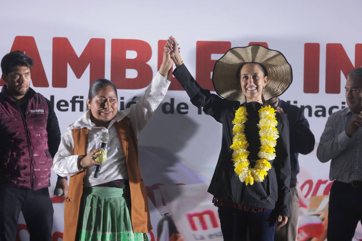 Claudiashein's tweet photo. Estoy emocionada, conmovida de ver tant@s jóvenes de todo el país comprometidos con la cuarta transformación y con la revolución de las conciencias. 
No vamos a fallarle a l@s jóvenes de nuestro México. Estamos junt@s construyendo patria. https://t.co/wveNZP6UXp