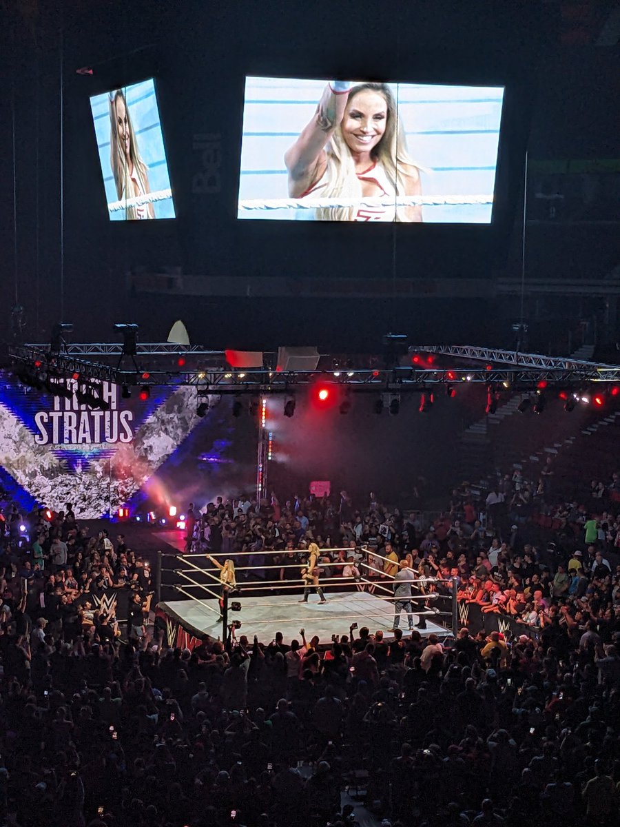 Tbomb88's tweet photo. #ThankyouTrish @trishstratuscom  #WWEOttawa #WWESuperShow https://t.co/40W3Vzuv8m