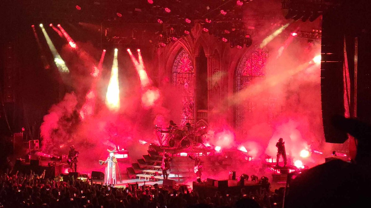 Sfs301987's tweet photo. Just saw @thebandGHOST and @AmonAmarthBand 🤟 Great show. https://t.co/SiNd4bnreO