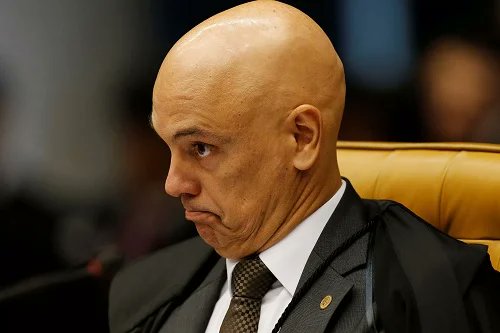 BrasilPost13's tweet photo. Malafaia a Moraes: Não se atreva a prender Bolsonaro, não aceitarei, vou me acorrentar na praça dos 3 poderes, e farei greve de fome até morrer ... 👇 https://t.co/27aA8e5sjj