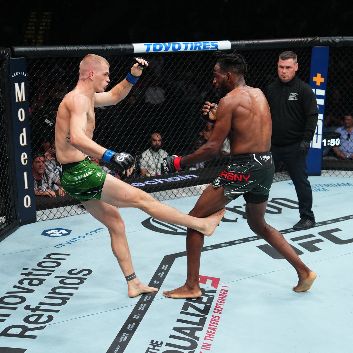 ufc's tweet photo. A leg kick masterclass from @IanGarryMMA #UFC292 https://t.co/FpWl5otlAT