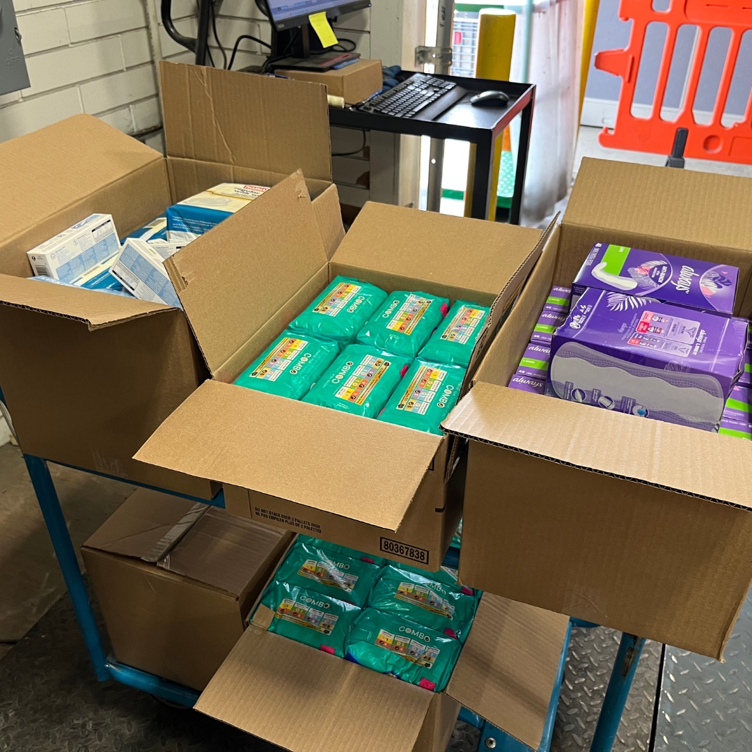 Central Okanagan Food Bank (@cofoodbank) on Twitter photo Within 12 hours, in collaboration with @foodbanksbcs and <a href="/saveonfoods/">Save-On-Foods</a> we have just received an entire semi-load of essential supplies to help us work toward distributing food to those facing food insecurity because of this threatening crisis.
#kelowna #westkelowna Within 12 hours, in collaboration with @foodbanksbcs and <a href="/saveonfoods/">Save-On-Foods</a> we have just received an entire semi-load of essential supplies to help us work toward distributing food to those facing food insecurity because of this threatening crisis.
#kelowna #westkelowna