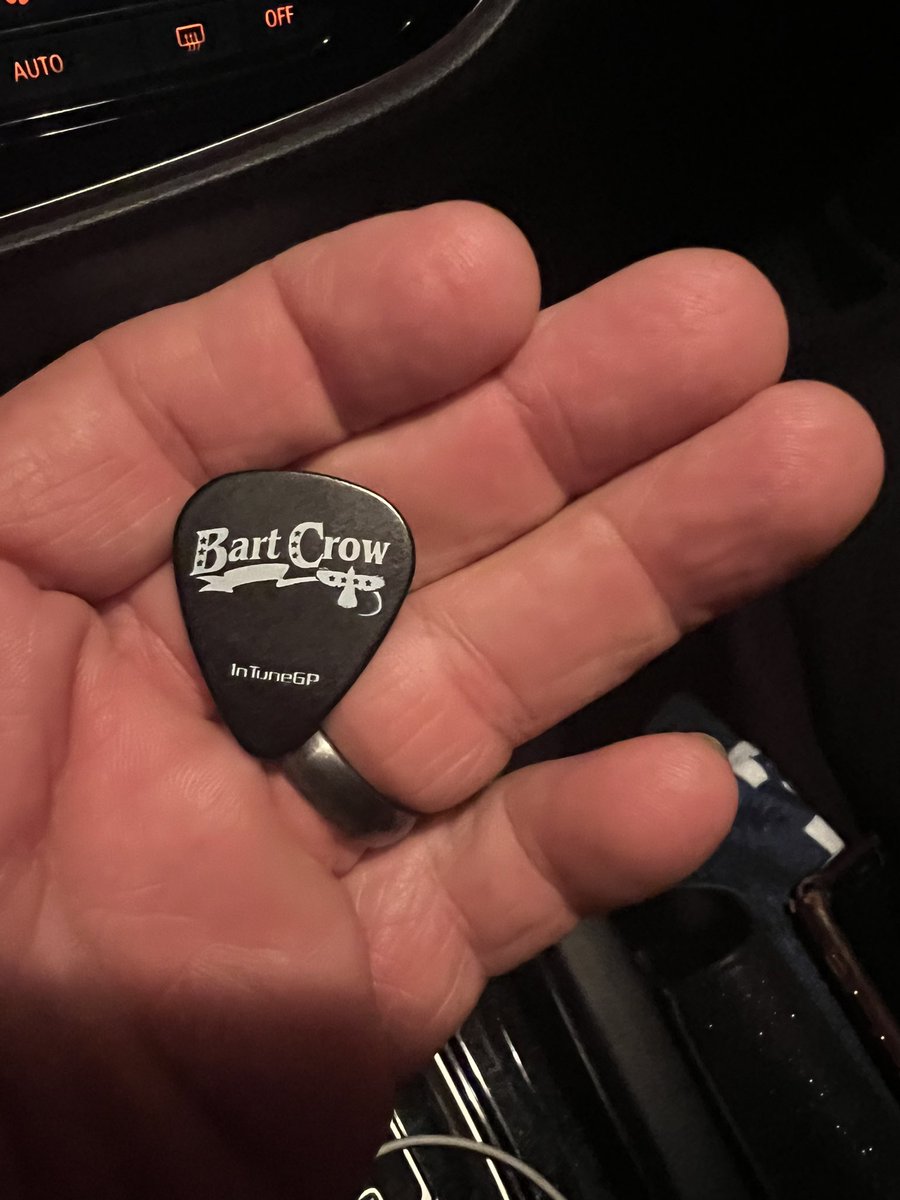 keithsteve23's tweet photo. @BartCrow great show at DNT enjoyed it very much also thanks for the pick https://t.co/t8jKQaScxZ