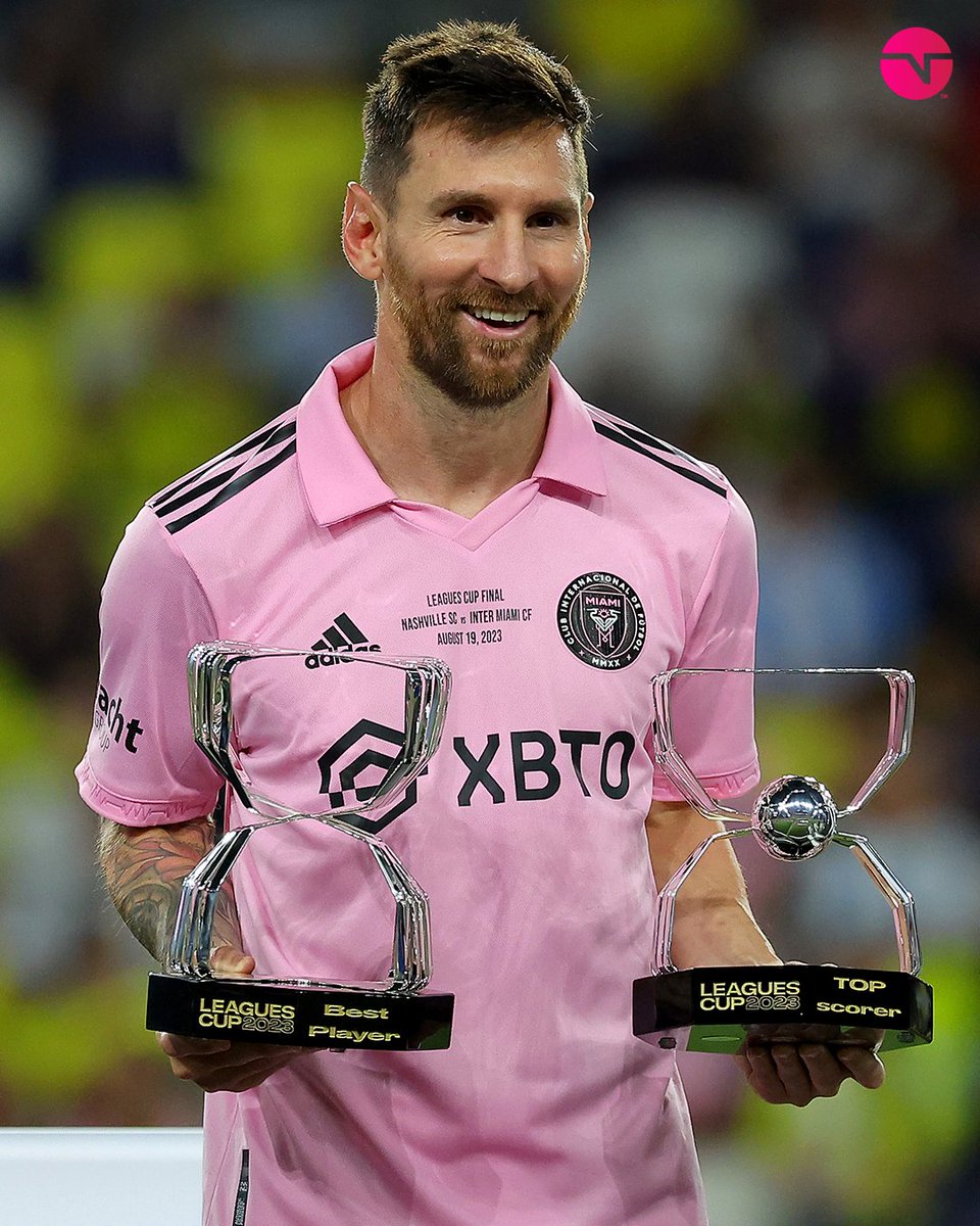 TNTSportsBR's tweet photo. O CARA FOI CAMPEÃO, MELHOR JOGADOR E ARTILHEIRO! 😱🔥🏆 Simplesmente viciado em prêmios, pô! https://t.co/XNIybJD9tf