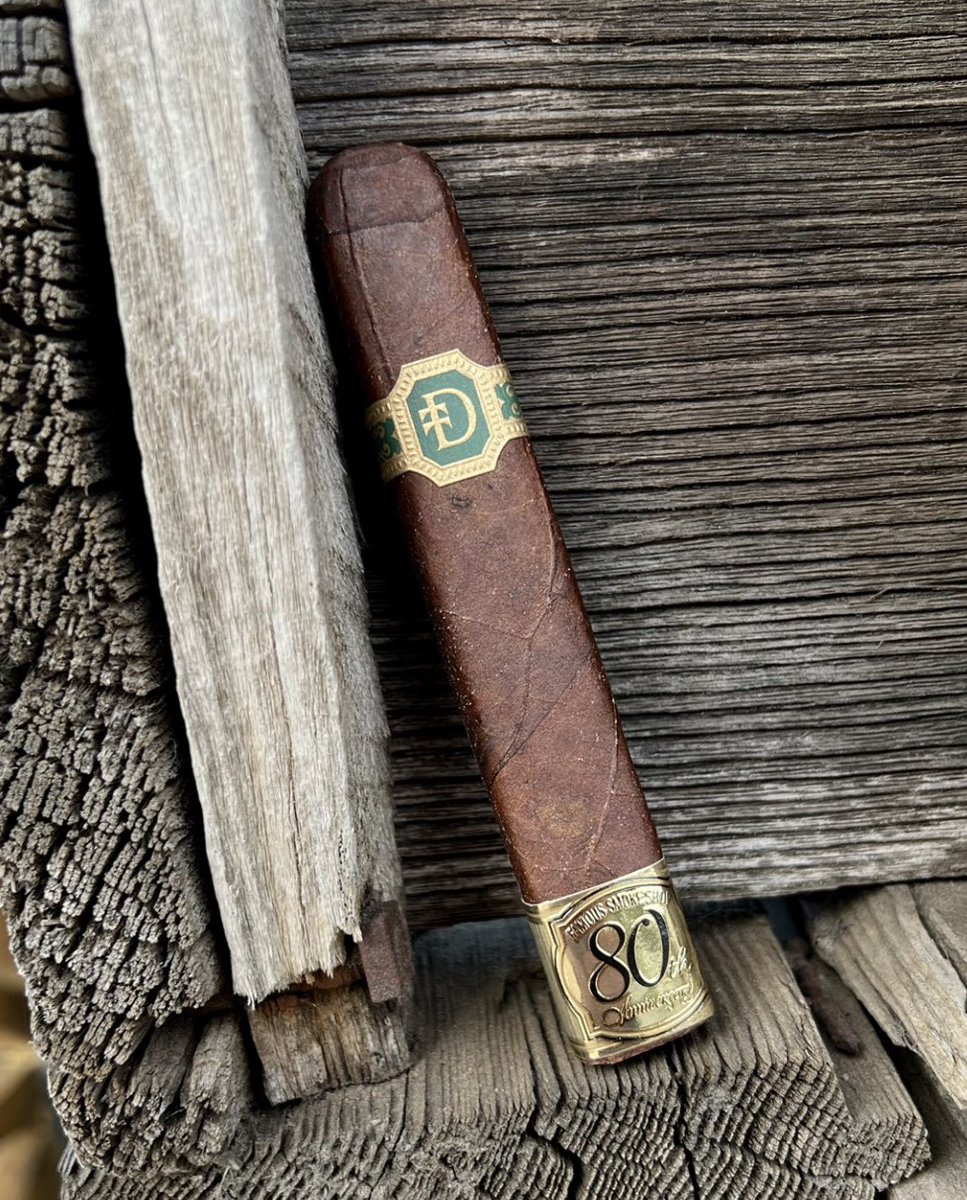cigarsmoke's tweet photo. Good evening FAM! #nowsmoking @stevesaka @FamousSmokeShop #DTT #FamousSmokeShop Dunbarton Tobacco &amp; Trust 80th Anniversary with #coffee ☕️ @RebelChefJay @Not_That_JB hang in there #Dora 🌀 going to unload stay safe #cigarsmoke #smokesignals #cigar #cigars #Nicaragua 🌿 https://t.co/HWKx2sYvX1
