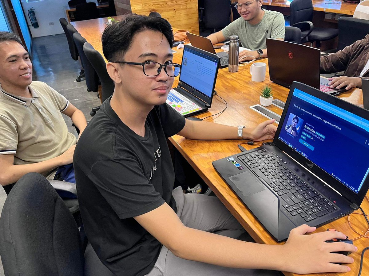 theblokcgroup's tweet image. 🚀 Our participants are getting their creative groove on, crafting their very own digital treasures. Stay tuned for some blockchain-powered artistry that&apos;s bound to dazzle! 👩‍💻
#SolanaBootcamp #solanadevelopersbootcamp #THEBLOKC #solanafoundation #NFTCreation #Web3