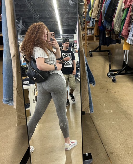 Just out here rawdogging life like a feral un-medicated ANIMAL https://t.co/1MENwBVEWx