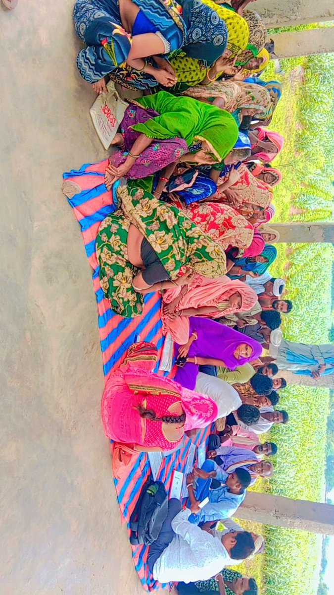 MaidaRehka's tweet photo. ग्राम पंचायत आमलीपाड़ा,जनपद पंचायत बाजना, जिला पंचायत रतलाम के ग्राम धामनिया में ग्रामसभा बैठक लेते हुए पैसा मोबिलाईज़र रेखा मईड़ा........ https://t.co/quXOEOdtIF