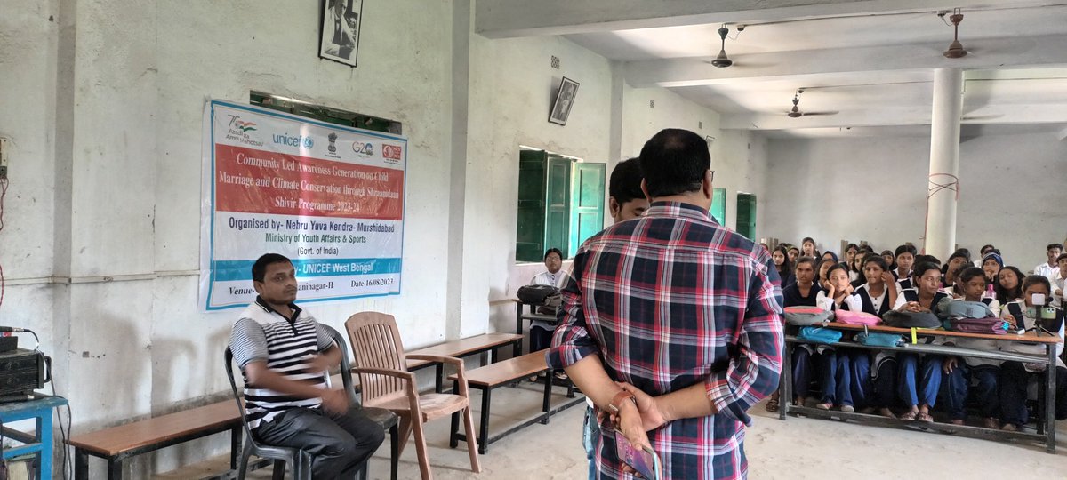 MYBMurshidabad's tweet image. Community led awareness generation on child marriage &amp;amp; climate conservation through shramdan shivir programme at Katmari High School,  Raninagar II , Murshidabad on 16th August'2023@Nyksindia @UNICEFIndia @YuWaahIndia @swapnodipa #P2EProgramme #eoho #nykswb
