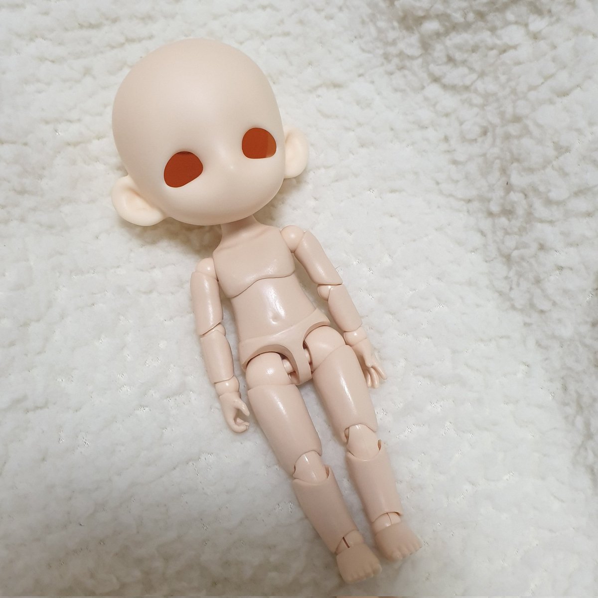 _mang_ul's tweet photo. 정말 감사하게도 플라스틱 하트 (@Plastic3Heart)에서 열어주신 이벤트에 당첨되어 퍼플하트 헤드를 받아보게 되었어요! 맨헤드로도 이렇게 귀여운데 꾸미면 얼마나 사랑스러울지 무척 기대됩니다. 어서 물품을 장만해주어야겠어요🥺💖 https://t.co/vLnitCS2tD