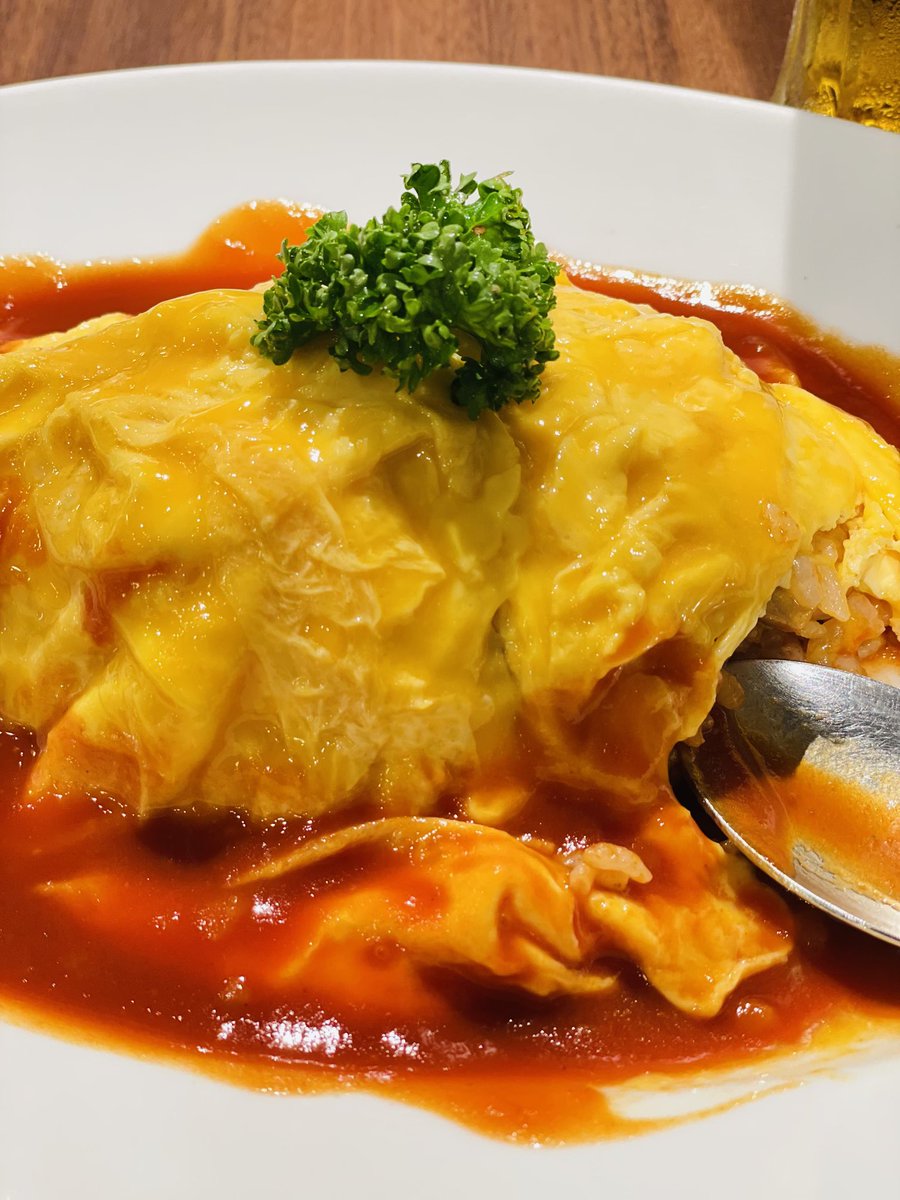 mizuisky's tweet photo. ミツヤのおむりゃいす、トマトソースの味が濃くてんまいぃ〜〜〜 https://t.co/kudUan99a2