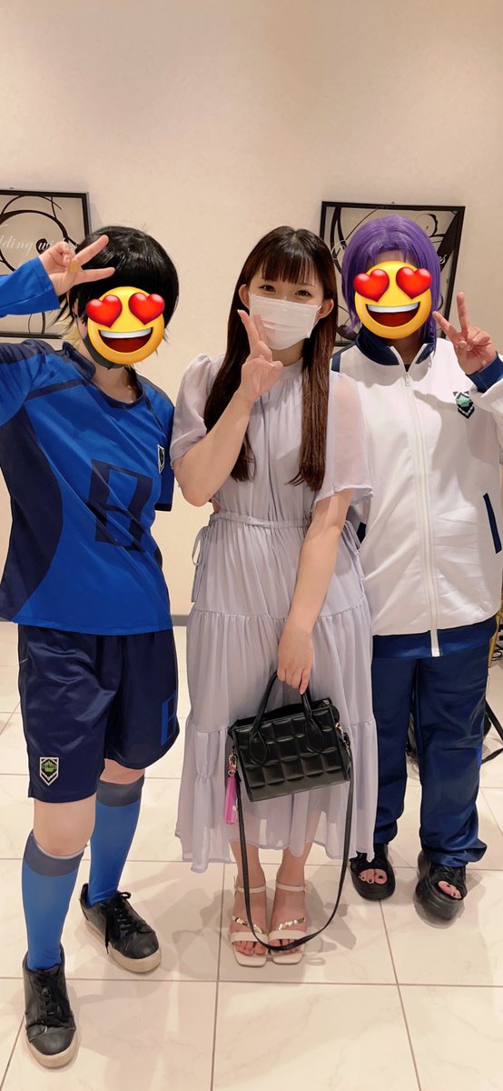 蜂楽と結婚式挙げて来ました♥️
今日から蜂楽名乗ります^^
両サイドからのハグは幸せでした

ありがとうございます😊