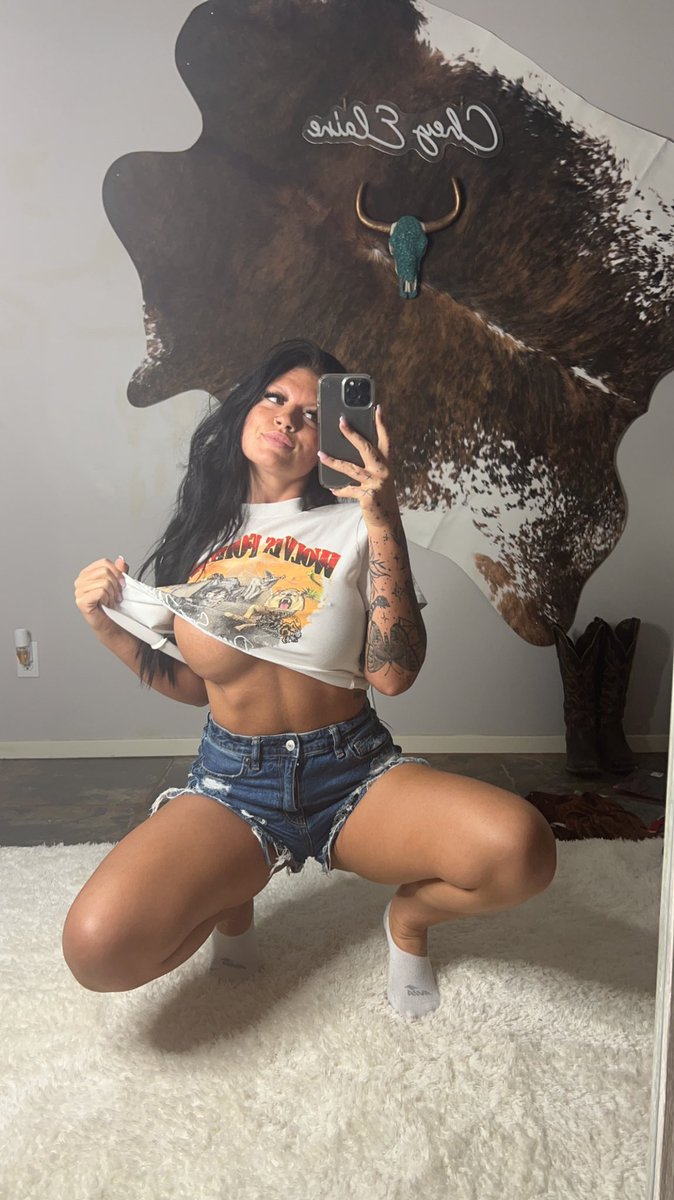 CheyElaine_'s tweet image. so close yet so far