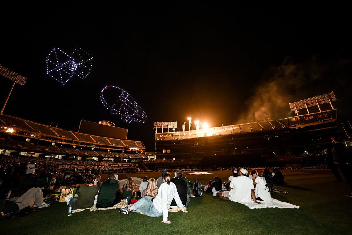 Athletics's tweet photo. A long time ago in a galaxy far, far away...

Tonight's Star Wars Drone Show presented by @Chevron was one for the books! 💫 https://t.co/S9UwtUYIU9