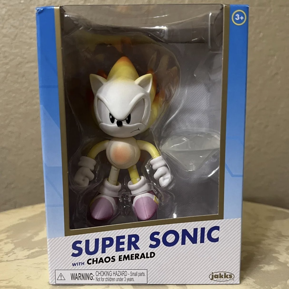 Sonic the Hedgehog 4” Super Sonic with Chaos Emerald Action Figure