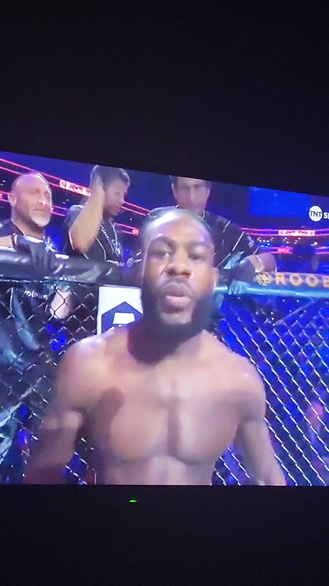 AnimationsQuorb's tweet image. Aljo to win by holding him against the cage for 25 min