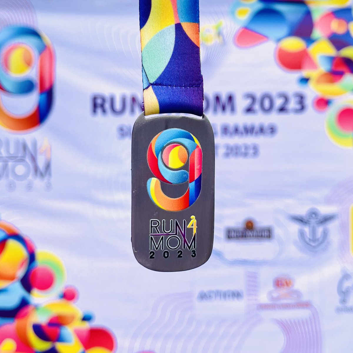PhontakornW's tweet photo. 💙 เช้านี้มาวิ่งงาน Run4Mom Suan Luang Rama 9 2023 ระยะ 5K 🏃🏻🏃🏻♂️🏃🏻♀️ ซึ่งปีนี้จัดเป็นปีที่ 9 แล้ว #thairun #thairunฮับความสุขนักวิ่ง #วิ่งไหนดี #wingnaidee #beatyourself #beatyesterday #garminfenix6X #สวนหลวงร9 #run4mom #Run4Momครั้งที่9 #Run4Mom2023 https://t.co/lEFF1wLMUH