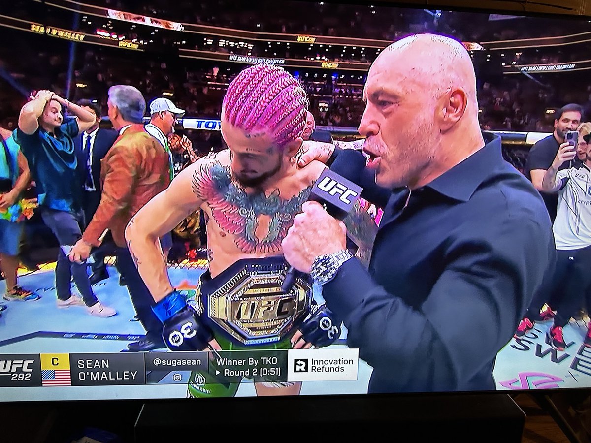 MacMallyMMA's tweet image. He fuckin did what Sandhagen, Petr Yan and Triple C couldn’t. 😭 #ufc292