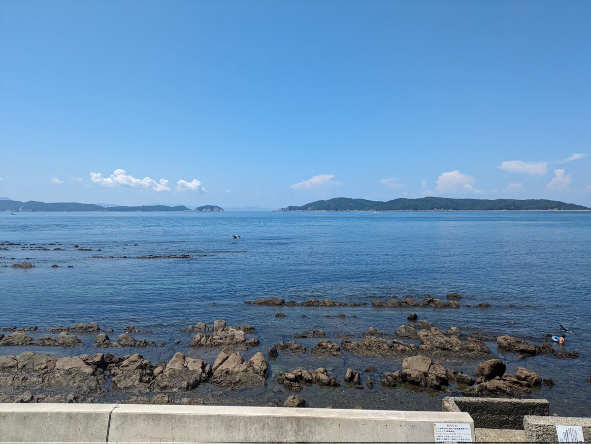 sundaysilenceee's tweet photo. オーシャンビューで競馬して、肉食いながら競馬して、#DASH和歌山 でしめる!
史上最高の、和歌山競馬でした!
おつれっした!!
楽しすぎた!
#加太テラス #カダテラス #KBALIFE https://t.co/cy7xoECP5H