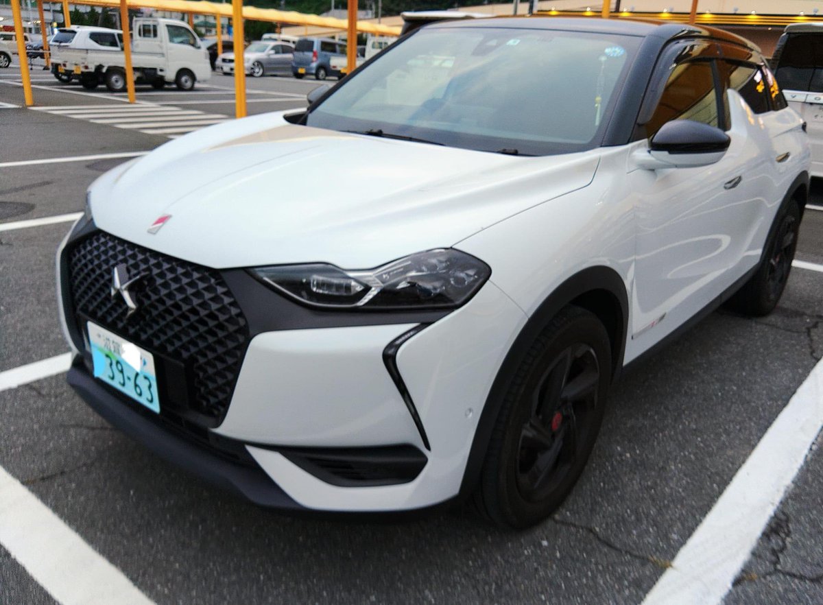 diverunner1976's tweet image. #MEGAドン・キホーテUNY伊那店 （旧 アピタ伊那店）にて。

🇫🇷DS 3 CROSSBACK PERFORMANCE Line🔥、何故かドンキ🐧をバックに😅

#DS3CROSSBACK #DSAUTOMOBILES #頑張れDS #DSSTORE滋賀 #DSSTORE彦根 #DSディーラーが複数ある都道府県は滋賀県のみ #信州でDS #伊那でDS #DS勝手に南信州アンバサダー 💦