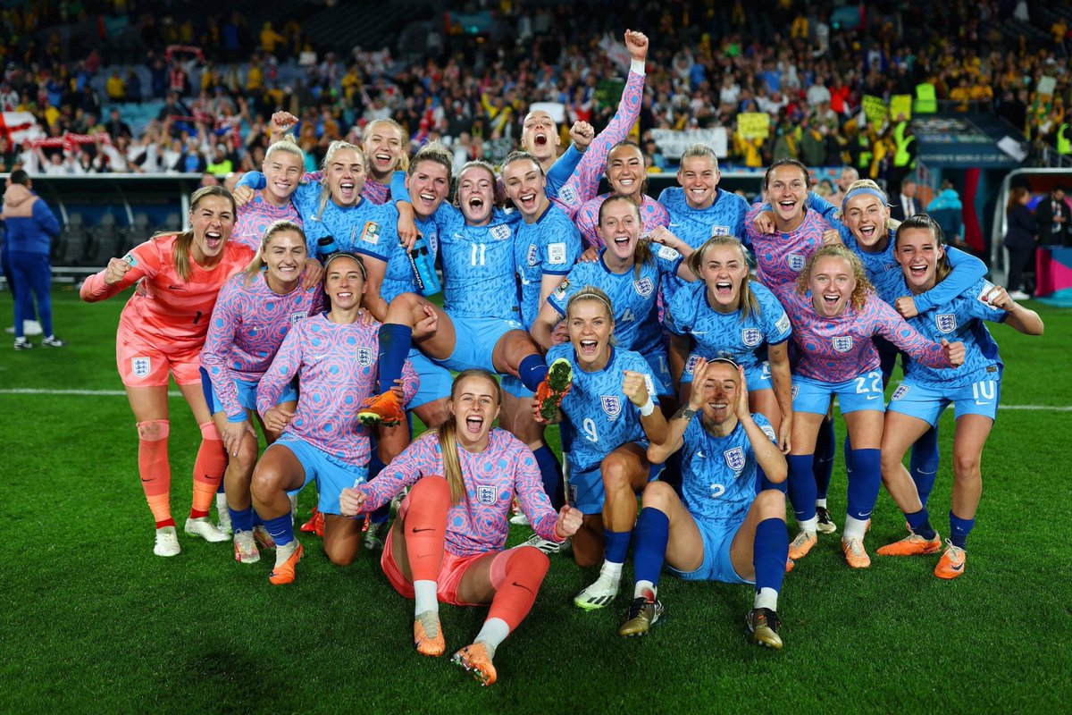 ickleme11's tweet photo. Good luck ladies @Lionesses . You are amazing and a great inspiration for all girls and women. We are proud of you all #EnglandLionesses #womensfootball https://t.co/XvNU6zhL9w