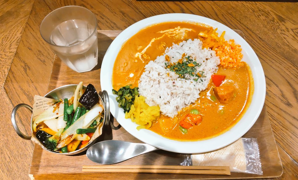 someldino's tweet photo. 疲れたのでカレ活🍛
#timeiscurry https://t.co/9qumbt93pk