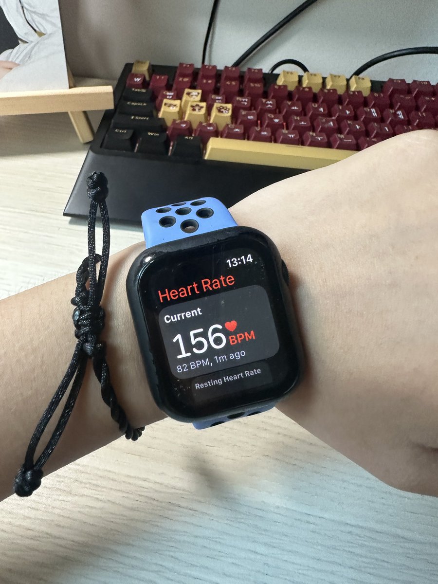 Potatochip04_'s tweet photo. My heart rate yesterday when seeing Keria walk out in the Opening of KT vs T1 match.
#Keria #KTvsT1 https://t.co/hsmUR91rQo