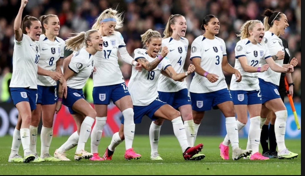 Abbots Youth Football Club wishes the Lionesses the very best of luck today.

If you would like to be part of a team of junior Lionesses, we are inviting girls to be part of new U9 and U12 squads.

For more information, contact us via our website abbotsyouthfc.co.uk