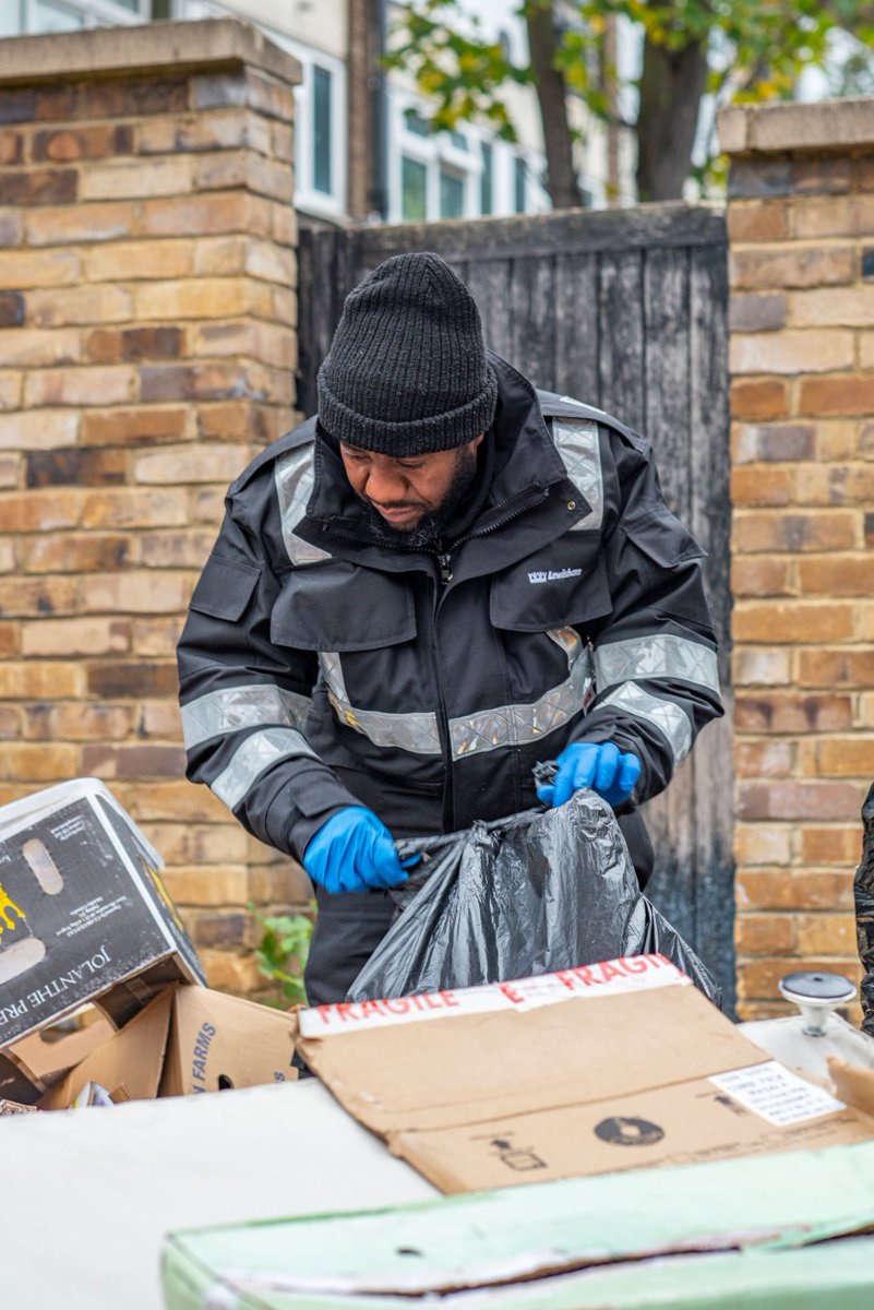 LewishamCouncil's tweet photo. Want to help reduce fly-tipping in Lewisham? 

📱 Report fly-tipping via the Love Clean Streets app  
👀 Let us know if you spot somebody fly-tipping 
🚚 Book a bulky waste collection if you need to get rid of large items 
 
https://t.co/Ivqr9bAMjF 

#CleanerLewisham https://t.co/Xrn9kMoCuf
