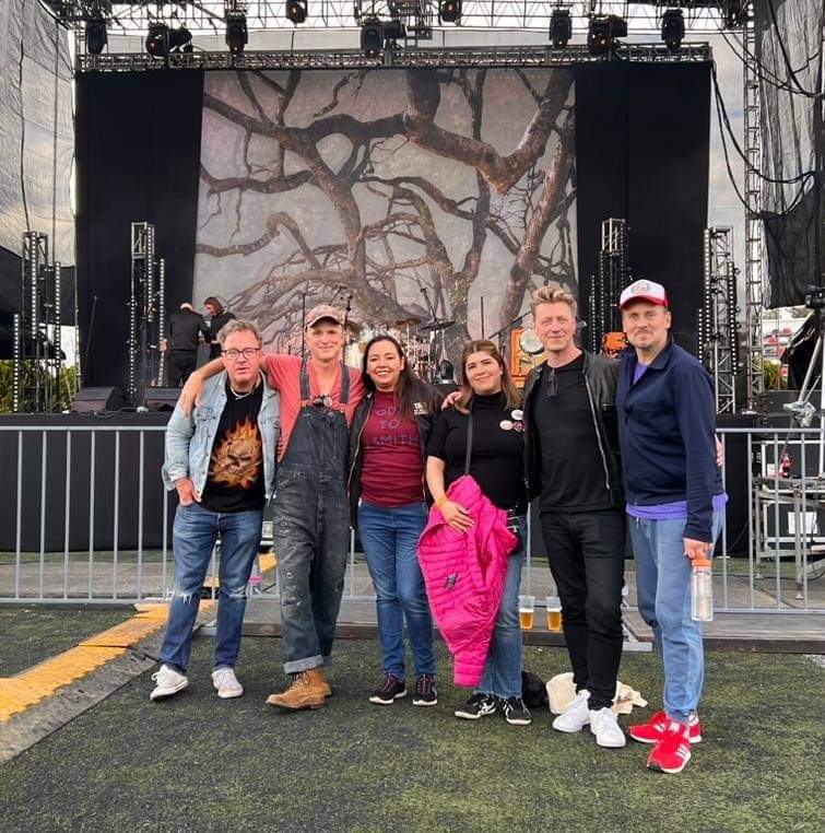 usagicoulson's tweet photo. @TravisBand #TravisBand these pics was from last year in Mexico... I still remember and cry of happiness! Thanks for everything guys! https://t.co/lkUdSU23YR