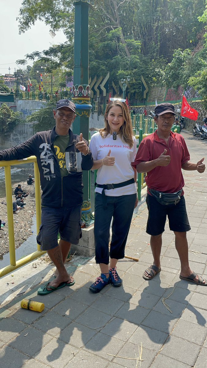 AishahGray's tweet photo. Dalam rangka #HUT78RI @psidiy1 mengadakan lomba memancing ikan dan edukasi bersih sungai di 5 titik.

Inj sesuai visi saya yang percaya bahwa memancing bisa menjadi daya tarik wisata sekaligus dorongan ekonomi jika dikelola dengan bijak.

#PSIYogyakarta #JagaSungai https://t.co/vvfLnL4eBr