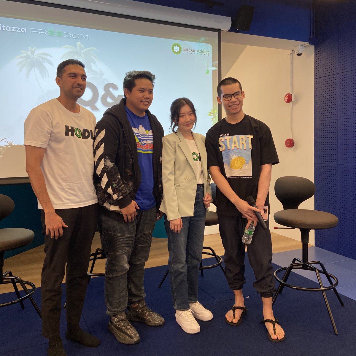 BitcoinAddictTH's tweet photo. ขอขอบคุณ Speaker ทุกท่านที่มาร่วมพูดคุยและแชร์ความรู้กันใน Session 1: ตลาด NFT ตอนนี้ไหวไหม ปีนี้ยังน่าลงทุนอยู่หรือไม่? 🎨😍 #BitcoinAddictMeetup2023 @P23Sanjay @mild_panassayal @TeRry_p @EntertoStart https://t.co/oda9UEhKuB