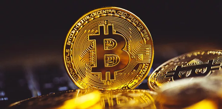 DePotatoChain's tweet photo. Thread 1/5: Atomic Swaps Explained Learn about atomic swaps, allowing coins to be exchanged directly between different blockchains without intermediaries. It ensures both parties either receive the agreed coins or retain their own. No third-party risk.#AtomicSwaps #DirectExchange https://t.co/KFpviQ1ar7